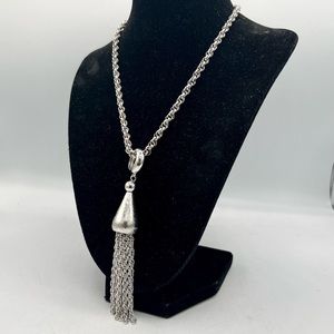 Vintage silver tone tassel necklace 18” spiral chain great condition 1980s